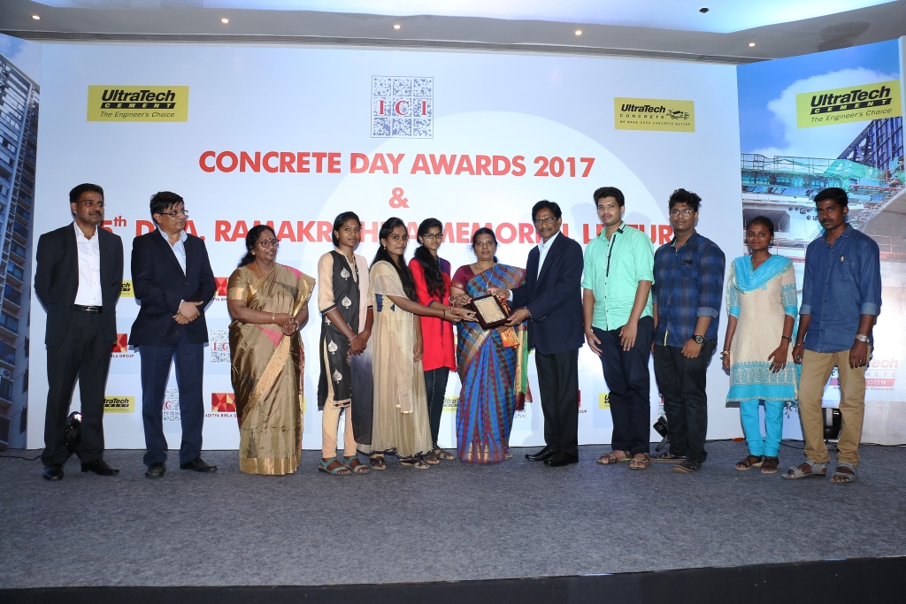 Department of Civil Engineering received outstanding ICI students Department of Civil Engineering received outstanding ICI students