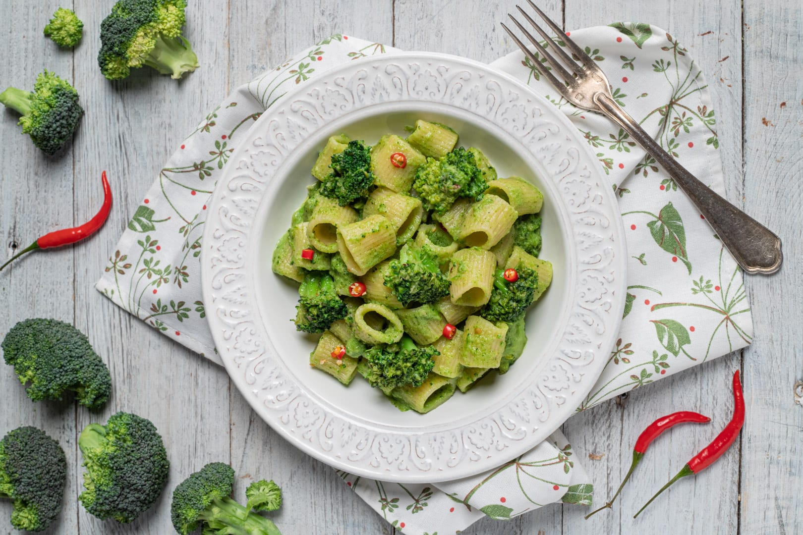 Pasta con i broccoli Primo piatto saporito, facile e veloce!