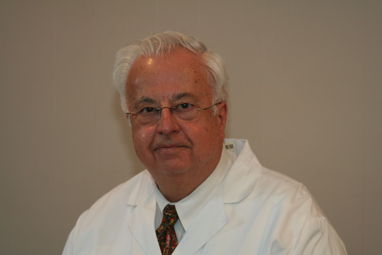 Robert L Soper DDS Dentist in Wilmington, Massachusetts