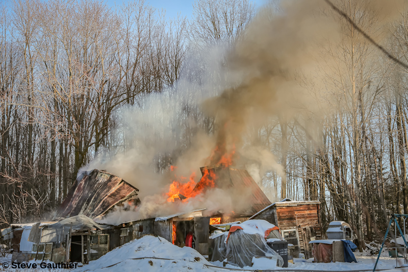 Incendie dans une grange de SainteVictoiredeSorel SorelTracy Magazine SorelTracy Magazine