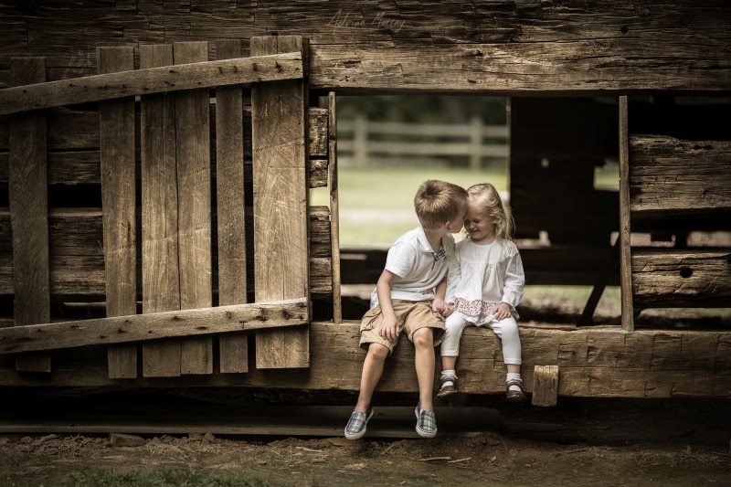 Adorable Outdoor Children Portraits