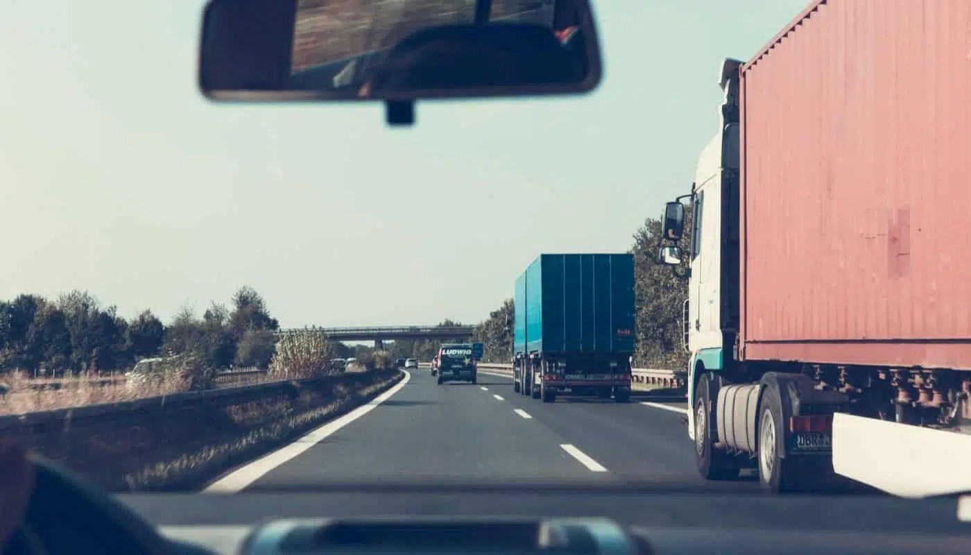 Comment passer le permis poids lourd avec Pôle emploi ? SOS Urgence