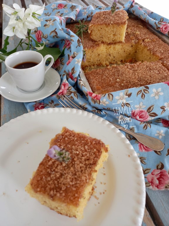 Bolo 5 copos com casquinha crocante Simples Assim