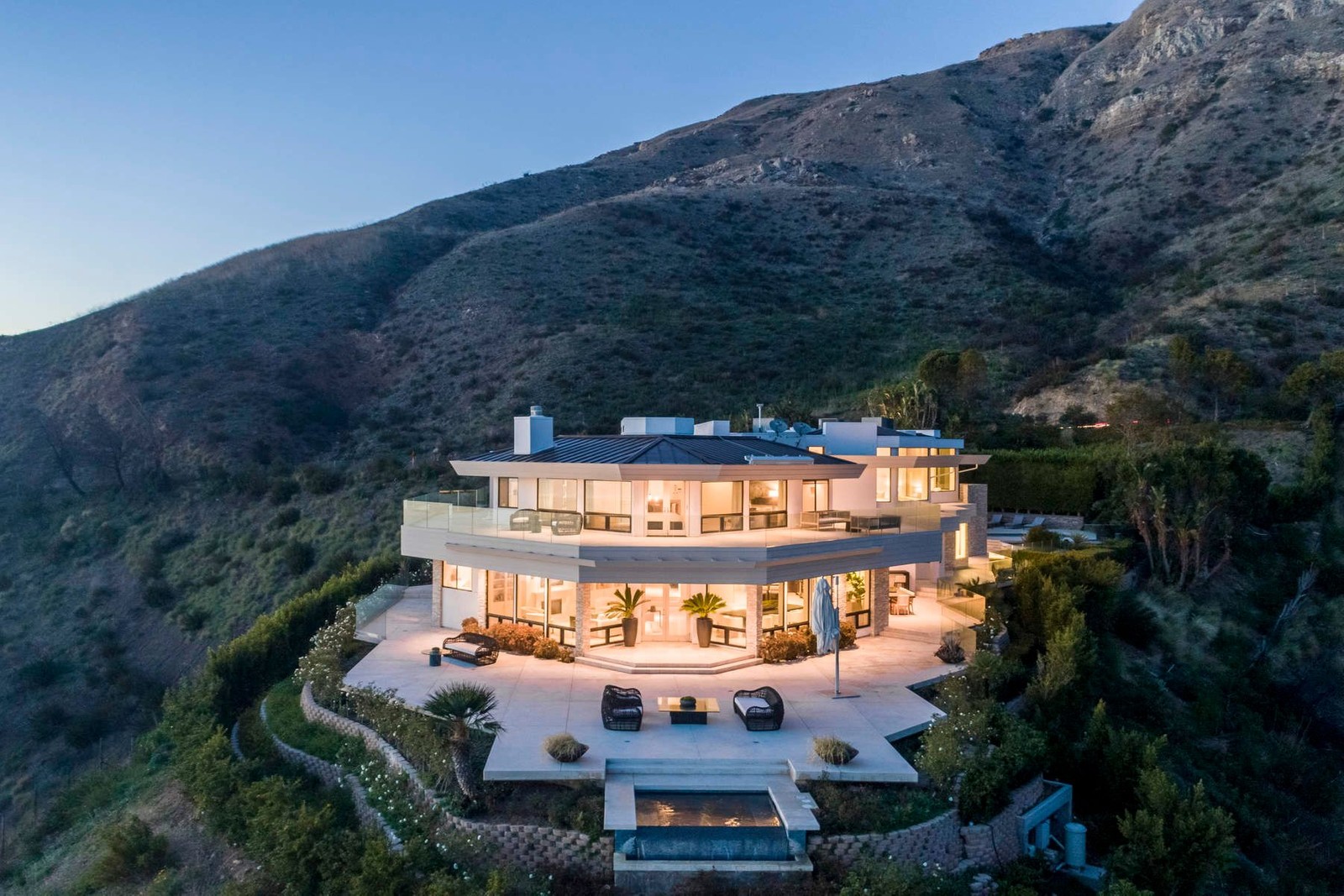 The Great Outdoors Four Homes with Inviting Terraces Sotheby´s