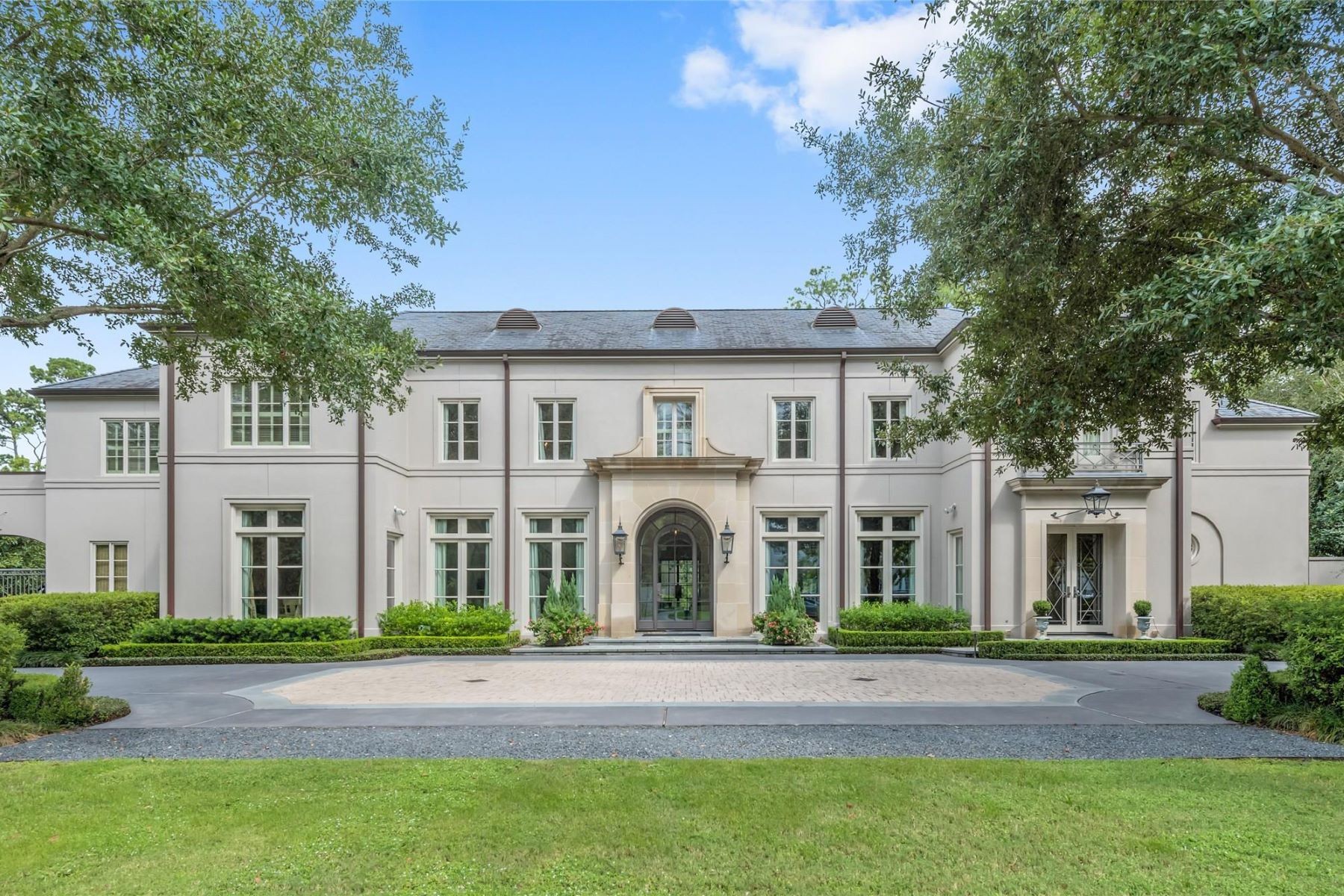 Inside a Majestic Houston Manor Sotheby´s International
