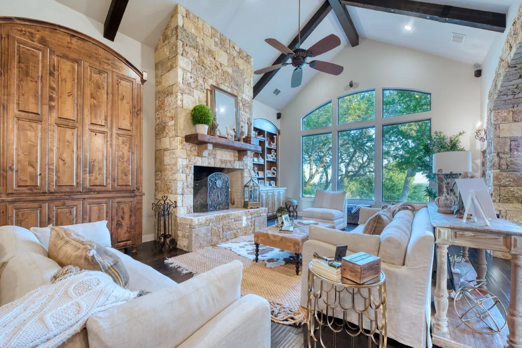 Back to the Land in the LoneStar State The Luxury Ranches of Texas
