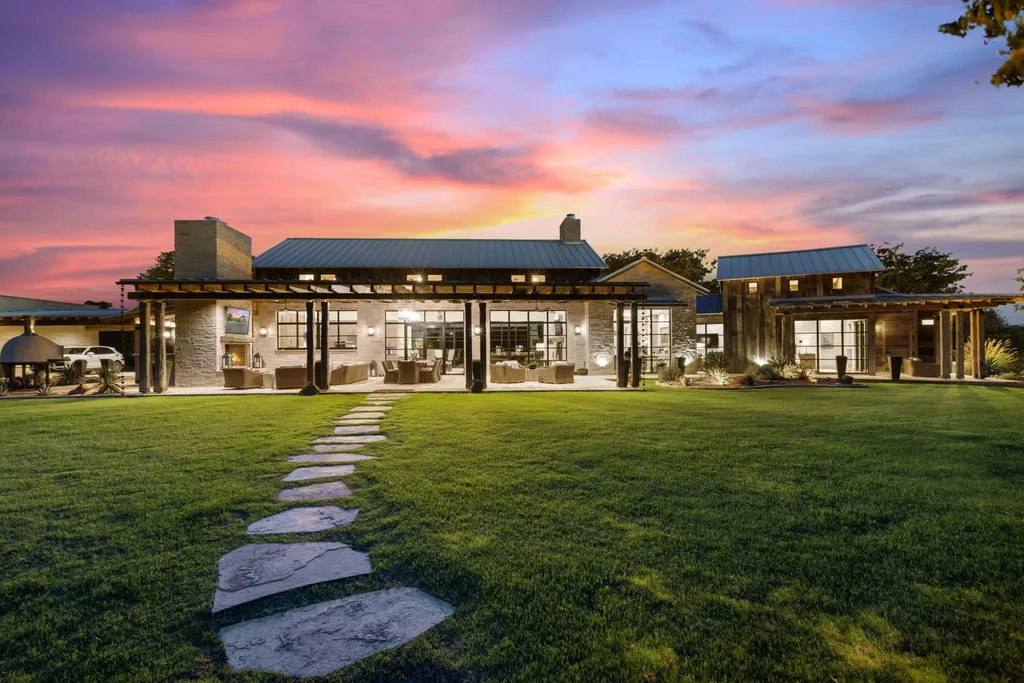 Back to the Land in the LoneStar State The Luxury Ranches of Texas Sotheby´s International