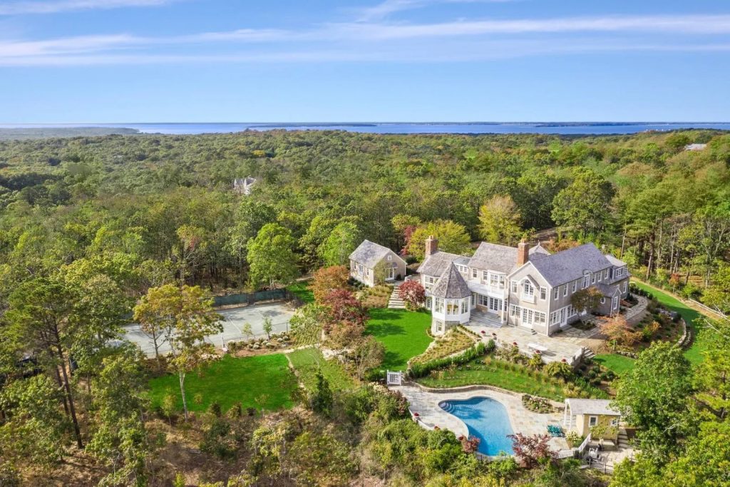 Inside an Ocean View Compound in the Hamptons Sotheby´s International