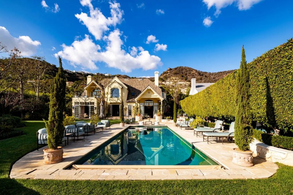 Inside a Refined Estate in Pacific Palisades Sotheby´s International