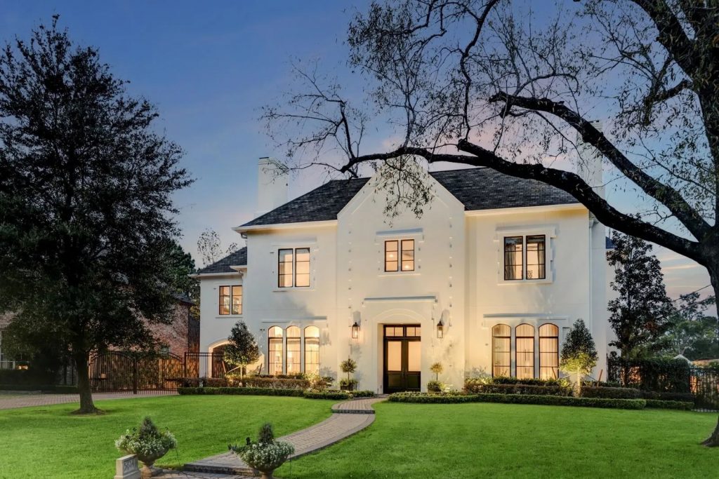 Inside an Elegant Manor in Tanglewood Sotheby´s International Realty