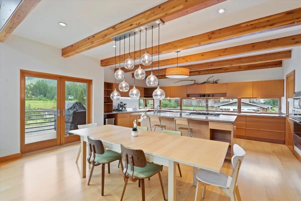Video of the Week A Modern Ski Home in Girdwood, Alaska Sotheby´s