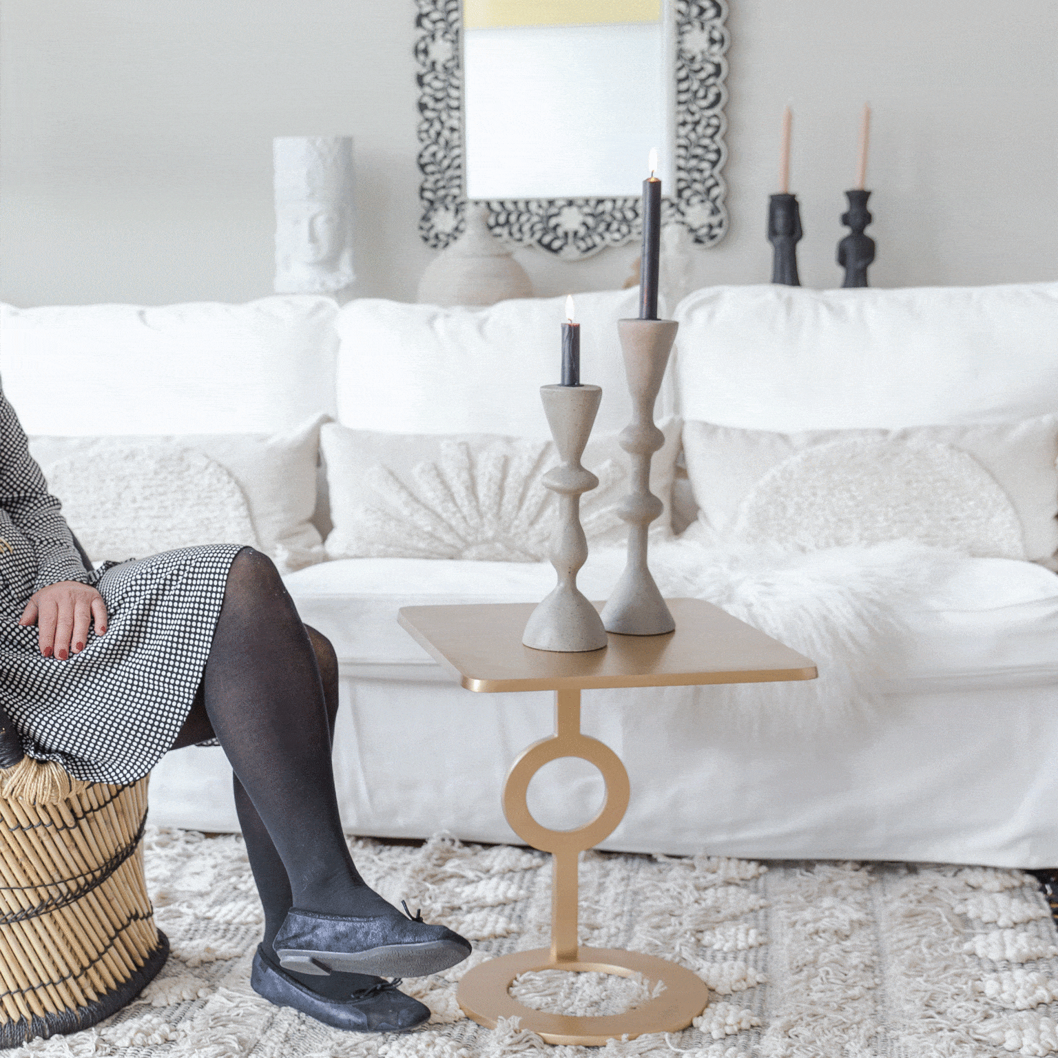 Beistelltisch aus Metall Gold, geometrisches Design Urban Nature Culture