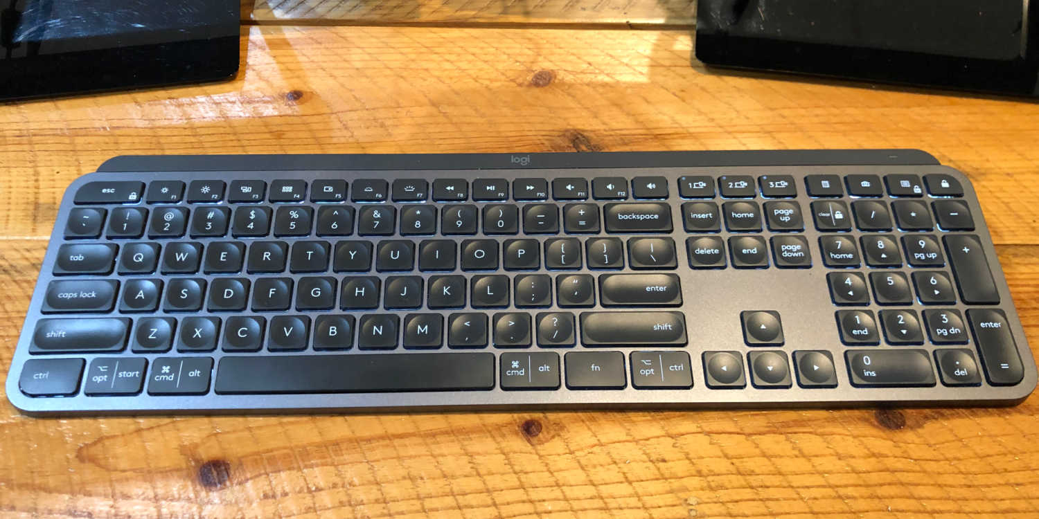 Best Quiet Keyboards for Gaming, Typing, and Office 2024