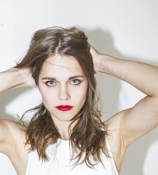 She's A Woman by Delia Baum SOUNDS & BOOKS Das OnlineMagazin für(06)