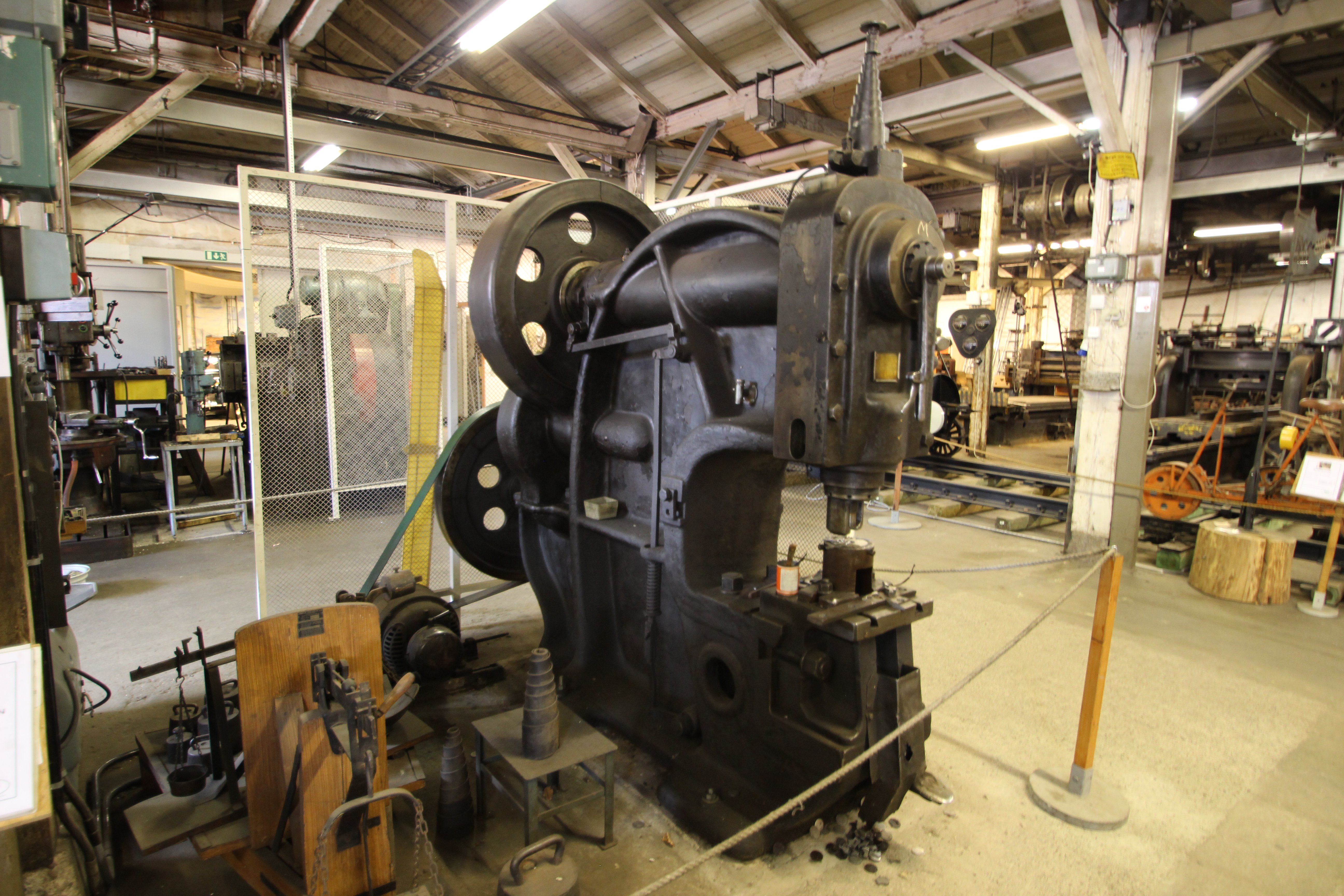 Punching press Sounds Of Changes