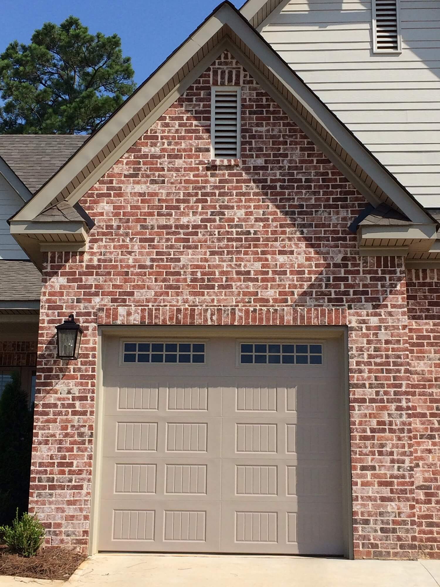 Annandale with Ivory South Alabama Brick Company