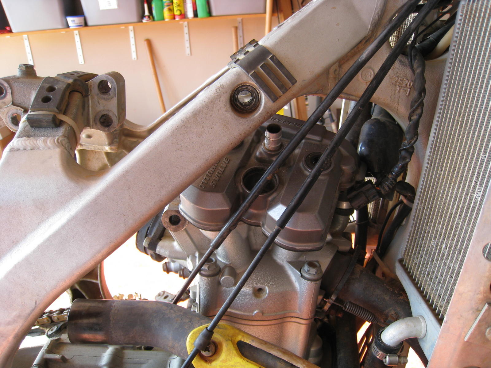 Valve cover removal and install YZ450F 2006 South Bay Riders