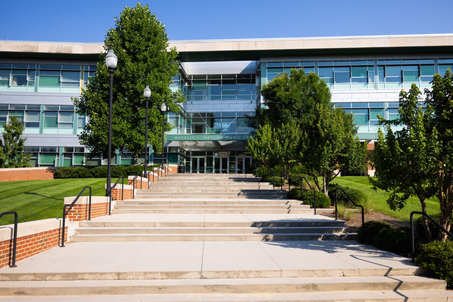 Your Hosts 2024 Southeast Horn