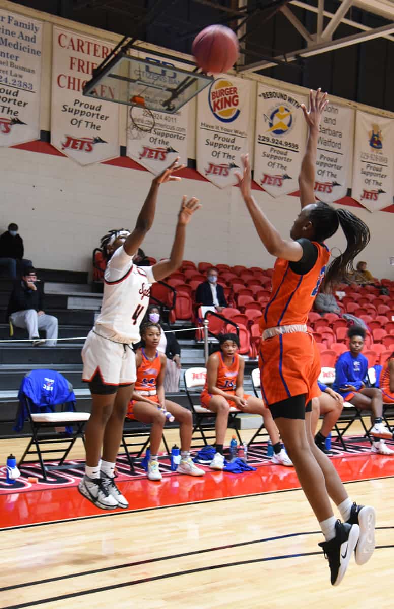 Lady Jets defeat Highlands in doubleovertime; Jets lose to