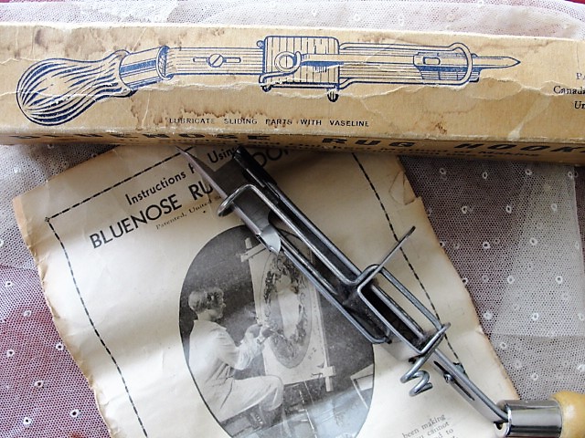 BlueNose Rug Hook Tool Original Box and Instructions For Making Hooked