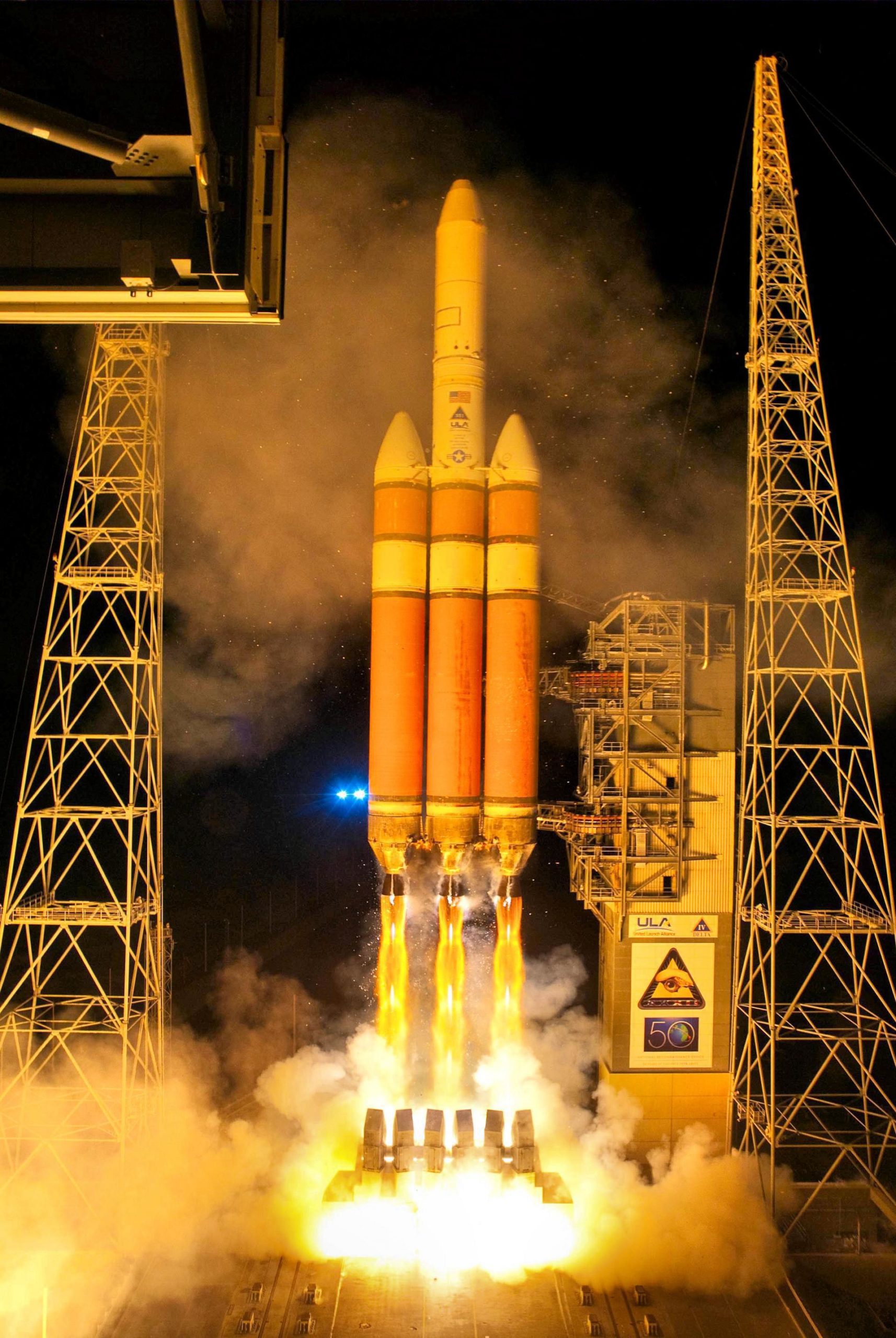 United Launch Alliance NROL82 Delta IV Heavy Rocket Launch