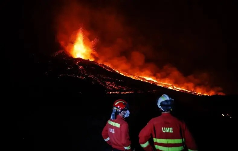 vulkaanuitbarsting la palma 2023 Vijfde Week Vulkaanuitbarsting La Palma Met Meer Lava Na Instorten Deel Vulkaan