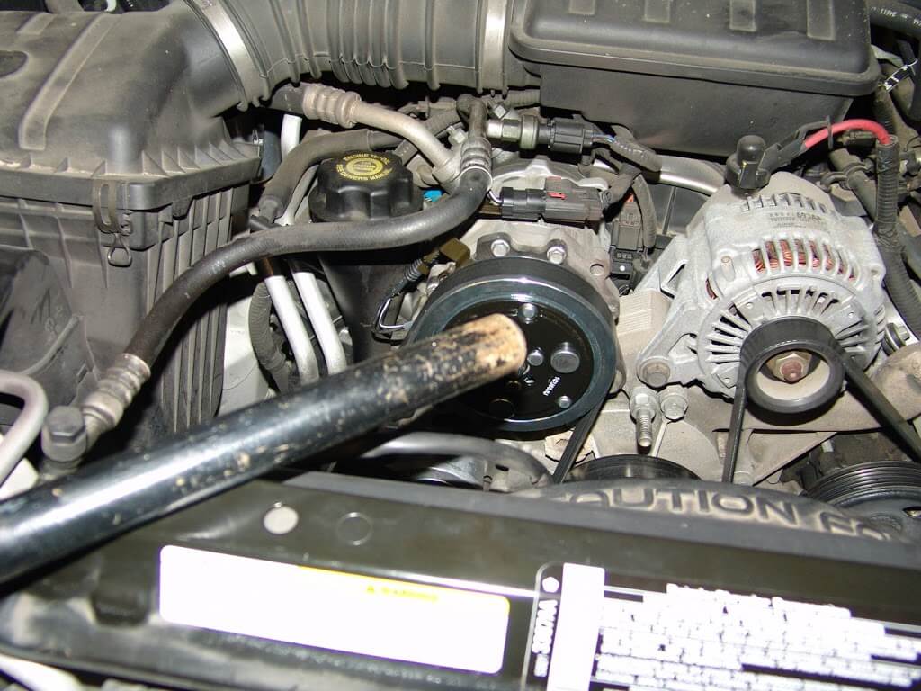 How to remove fan clutch jeep wrangler