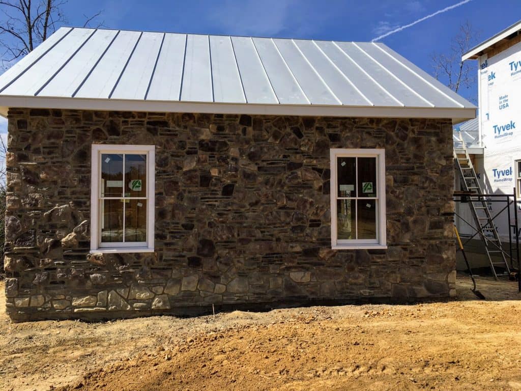 Vintage Log Cabin Spear Builders of VA