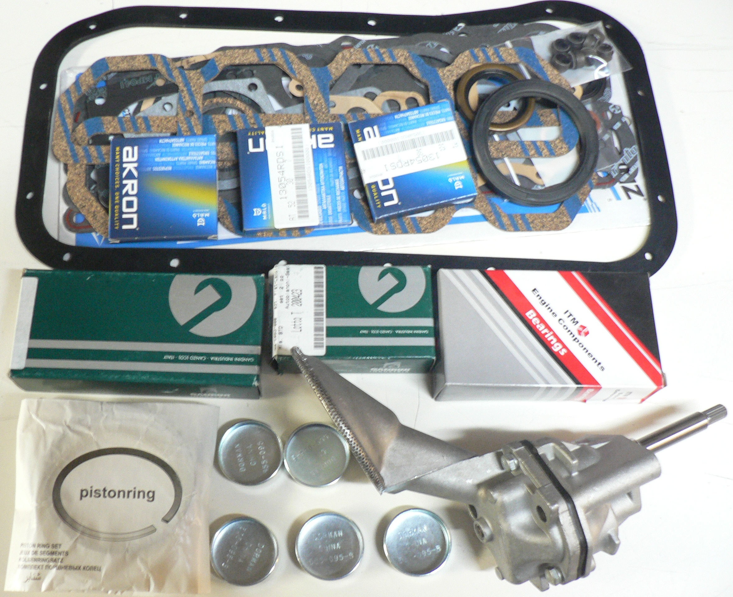 Fiat Spider Engine rebuild kit.880366 piston ring set, 5880256 main