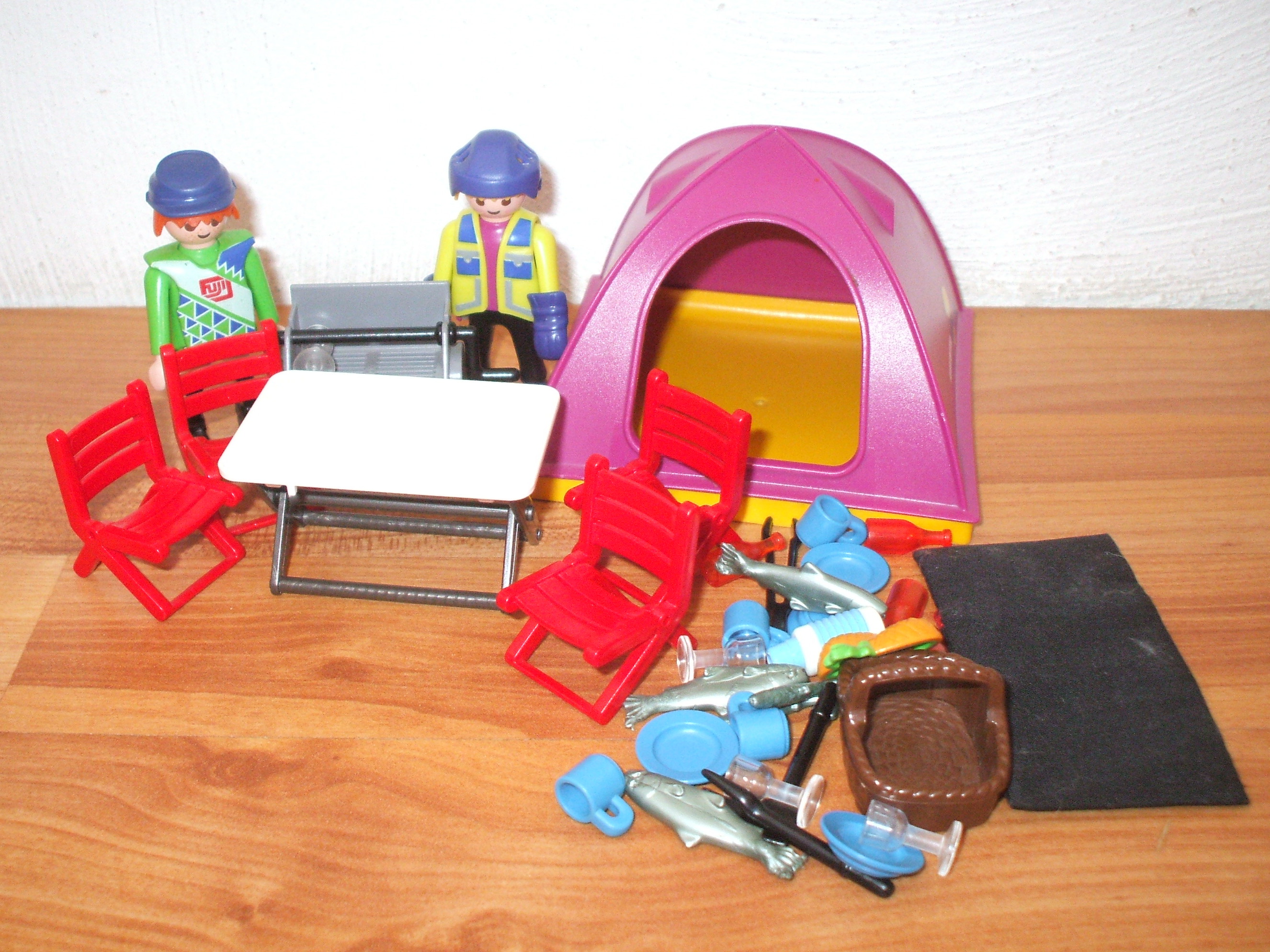 Playmobil 7260 Camping Zelt mit Tisch Stühle Geschirr