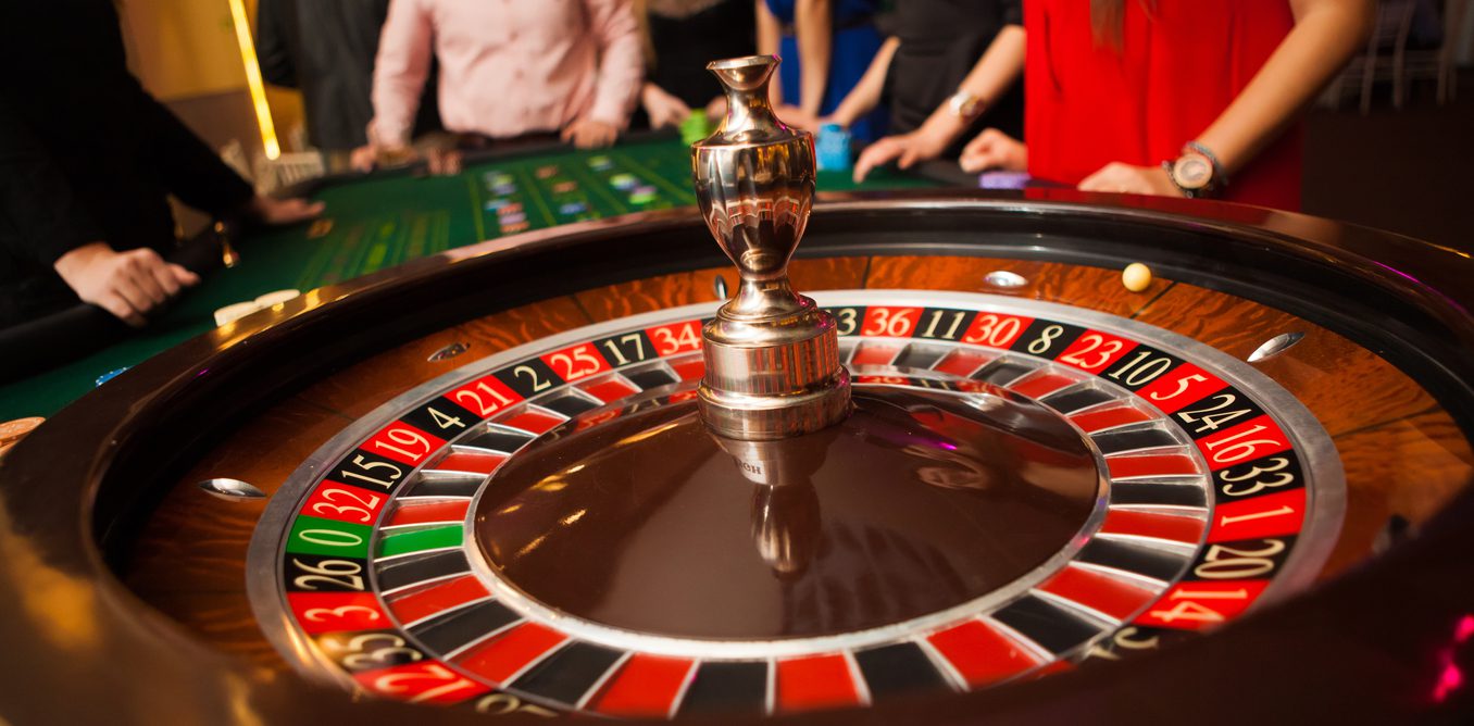 How to Play Roulette at a Casino