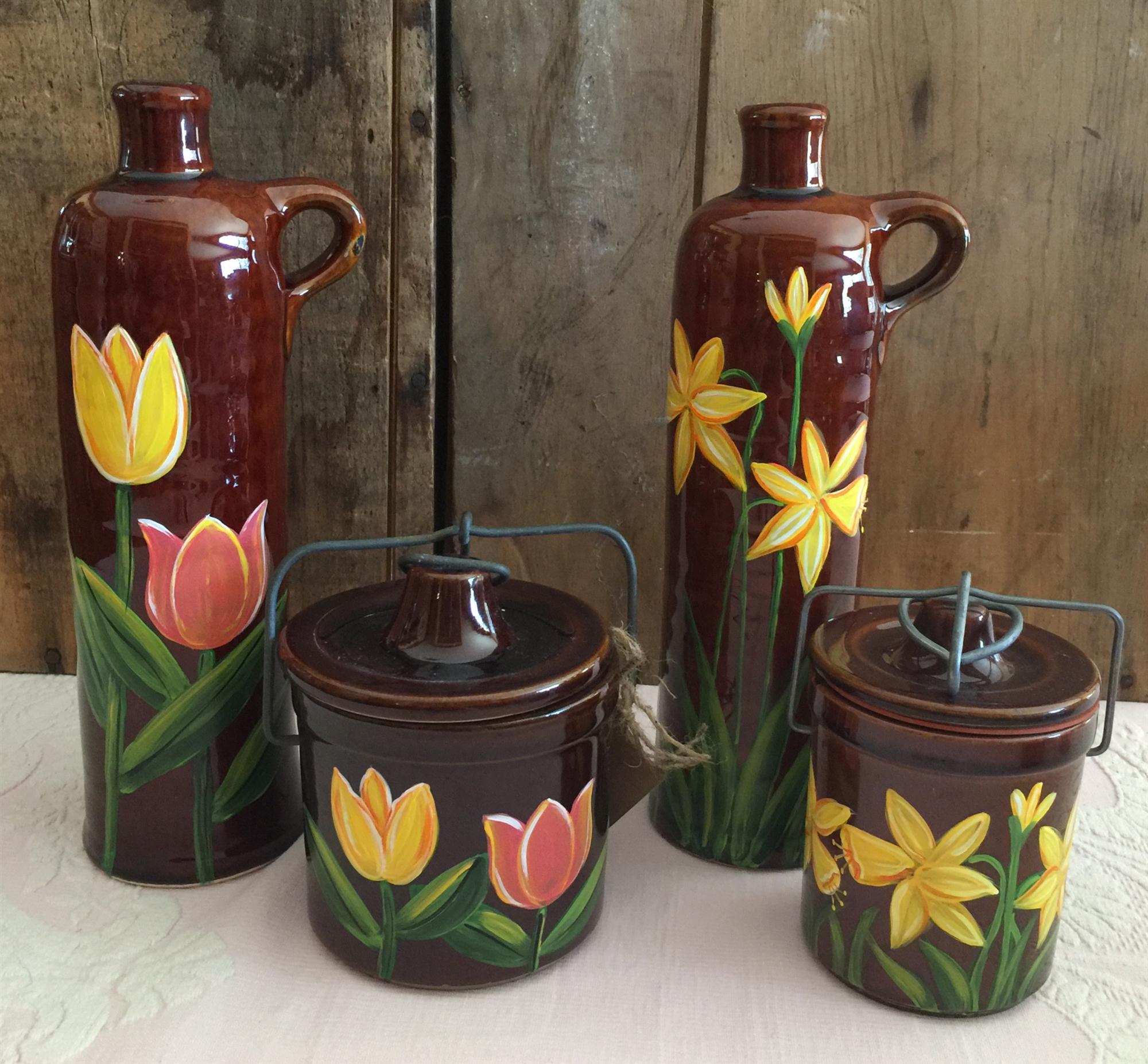 American Spindle Art has a diverse selection of spindle characters and