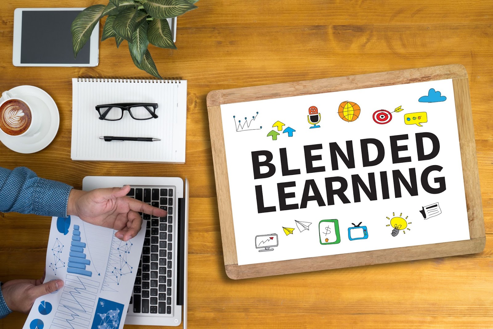 What is Blended Learning? Types, Examples, Benefits & Tools