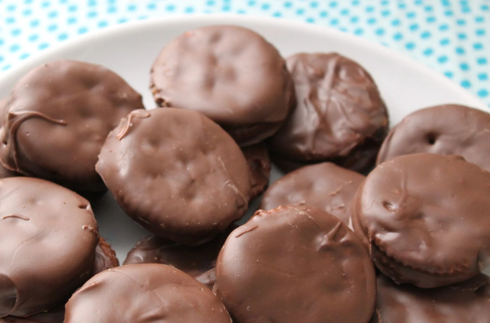 Almond Bark Peanut Butter Patties Splendry