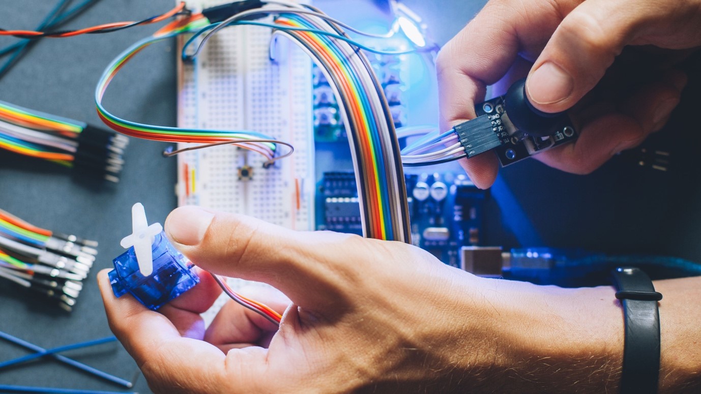 Electrical Engineering Online Course Can Really Help You Out!