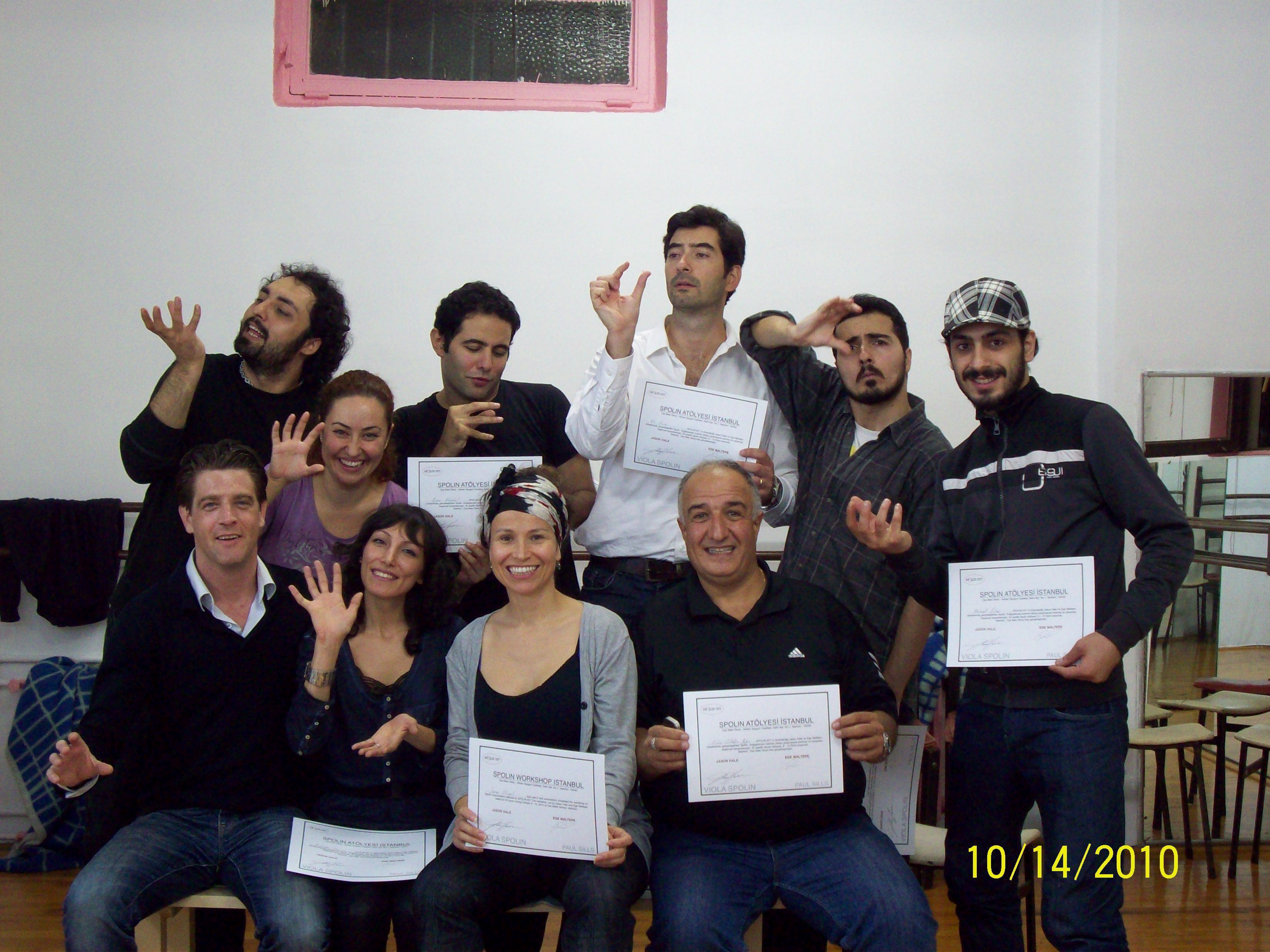 Ekim 2010 ekibi Jason Hale ile