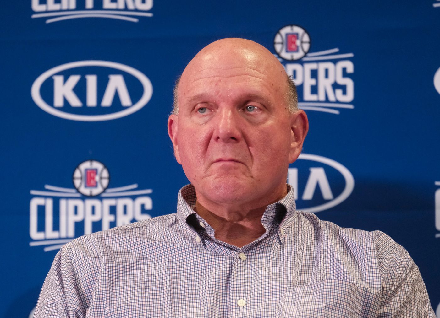 LA Clippers owner Steve Ballmer pledges to donate 1 million to assist(020)