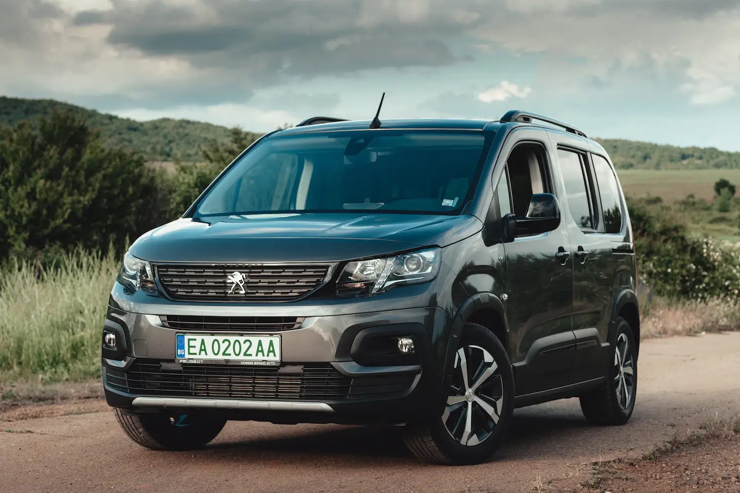 Suv With Sliding Doors 5 Top Alternatives