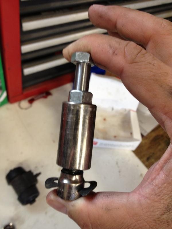 Wheel Cylinder how much movement? E Clip woes too! (Page 2) MGB & GT