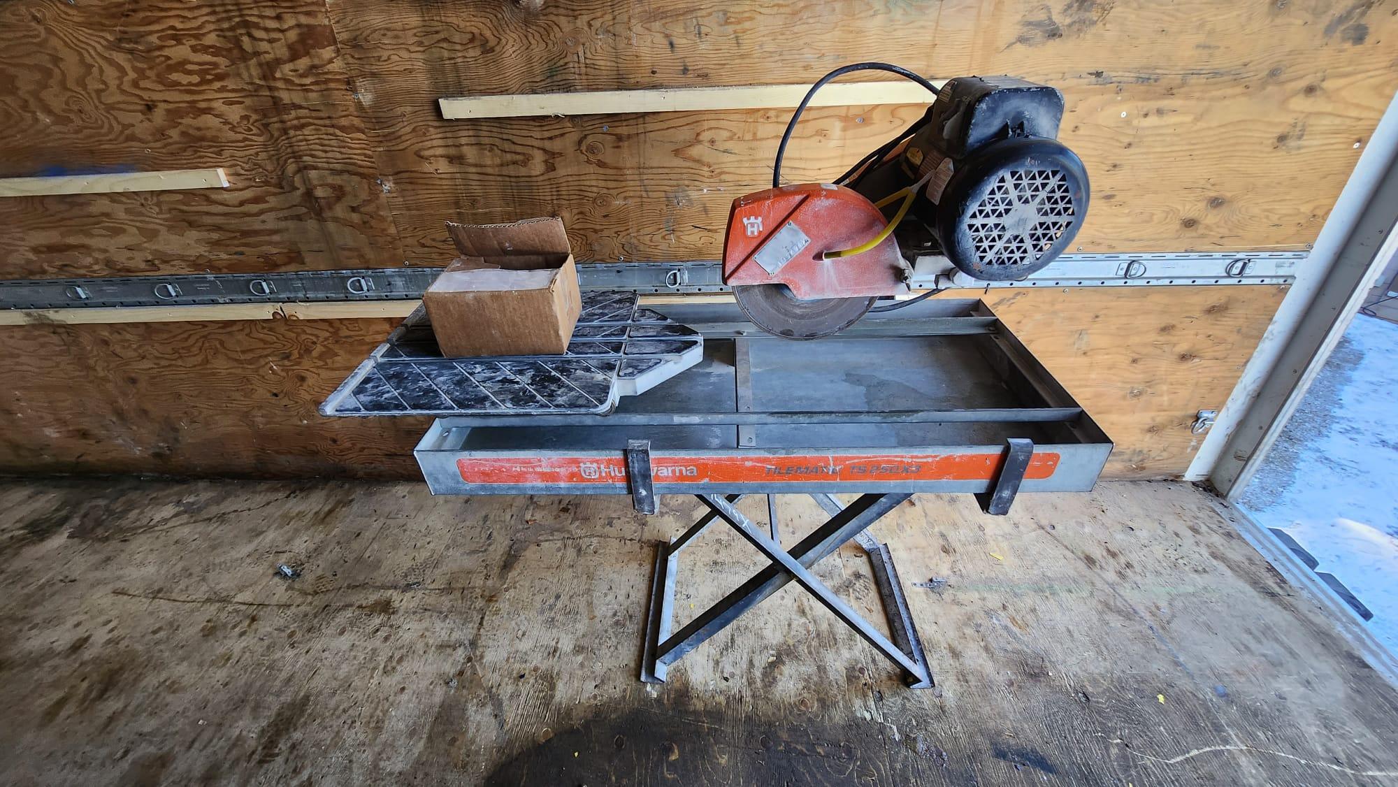 Husqvarna Electric Tile SAW - Spring Auto