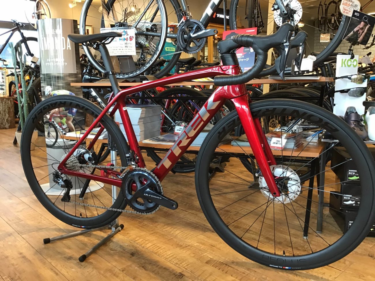 すんごいスーパーバイクがやってきました エモンダslr7が緊急入荷 滋賀 守山 ロード クロス マウンテン トライアスロン キッズその他スポーツバイク専門店 スクアドラ Squadra