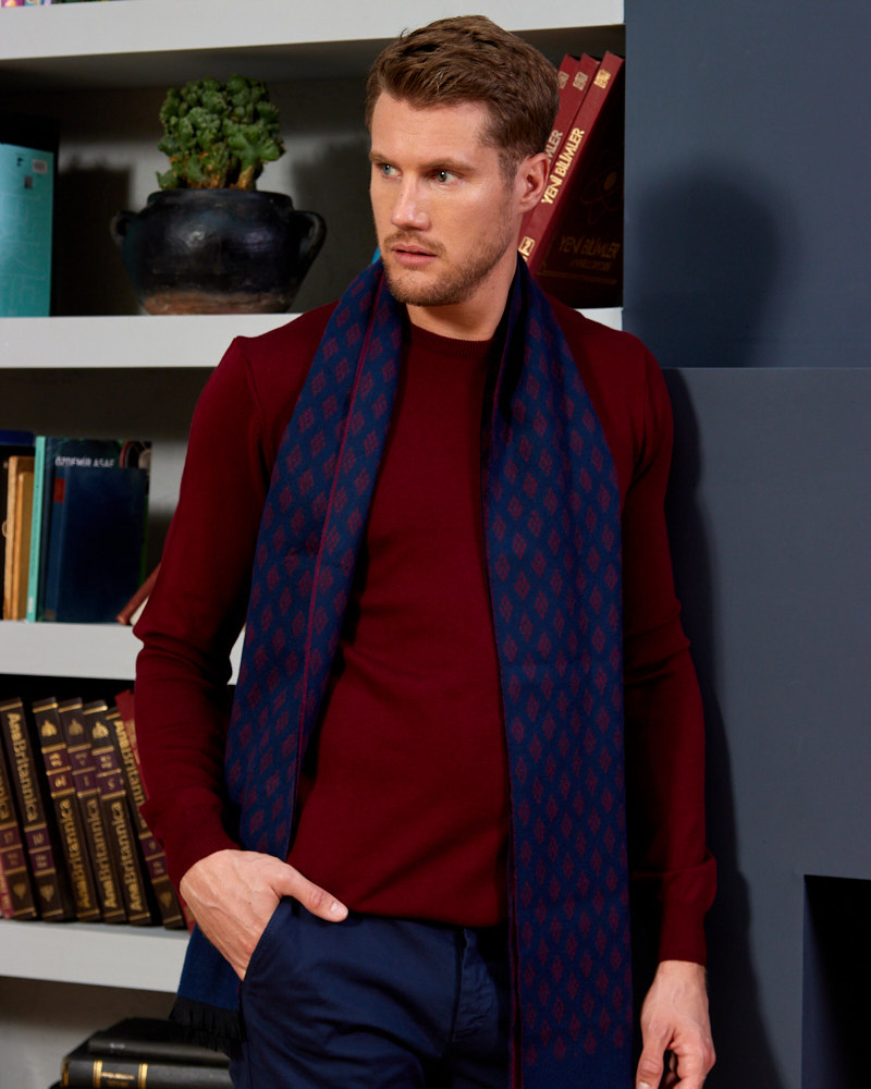 Elegant Men Scarves vs. Women Scarves 4 Proven Differences