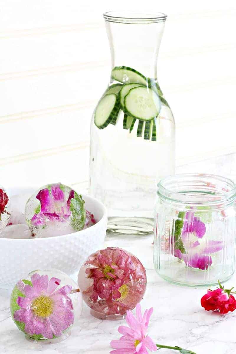 Put Edible Flowers in Ice Cubes for Perfectly InstaWorthy Drinks
