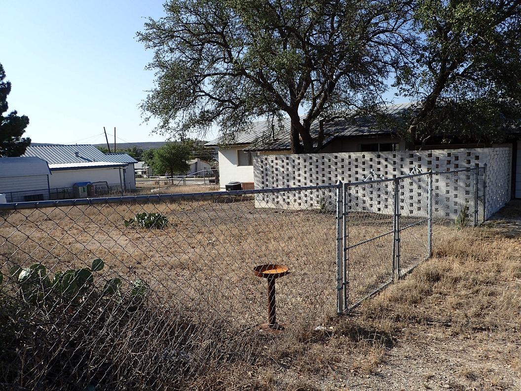 301 East Kerr Avenue, Sanderson, Texas