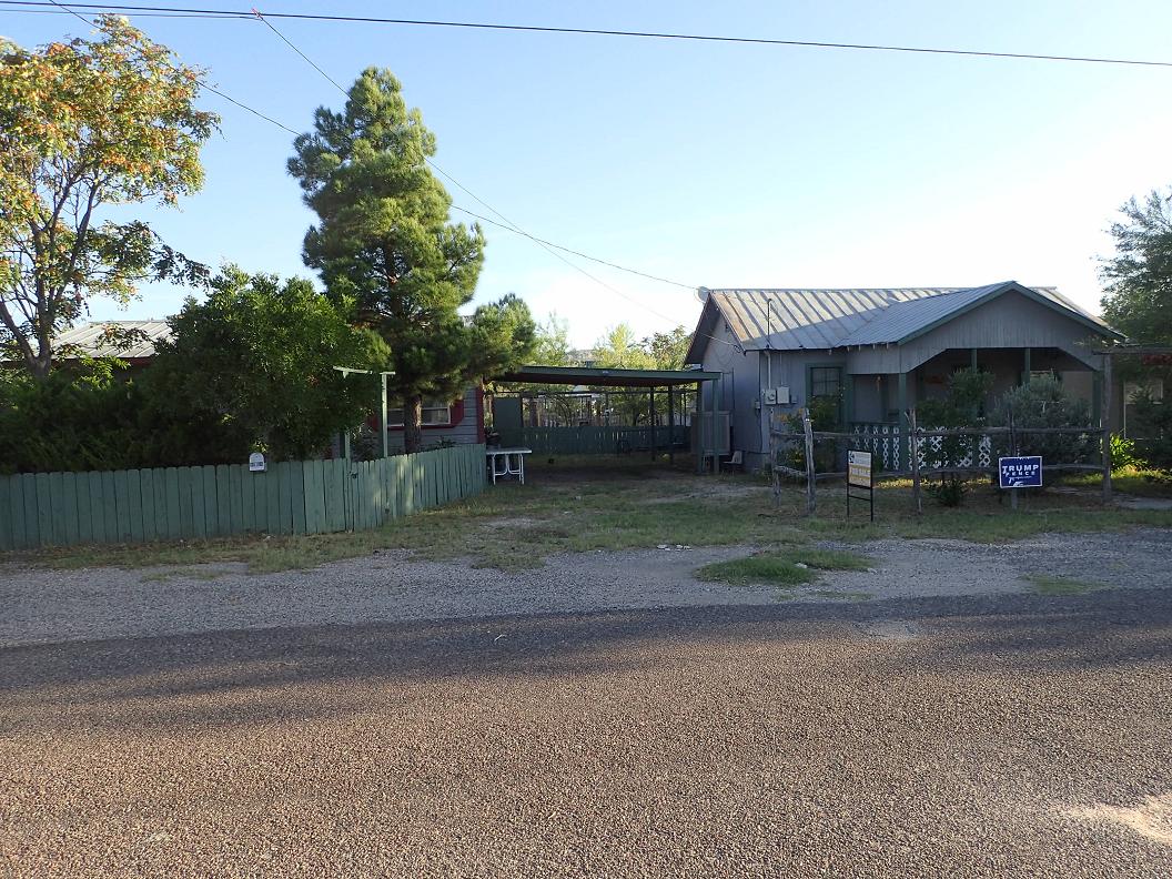 121 and 123 Avenue C, Sanderson, Texas
