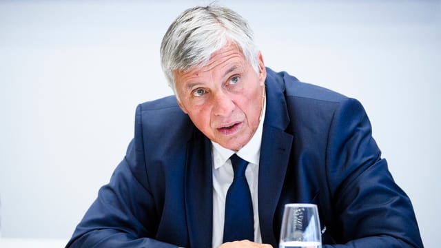 National League SIHF Furrer gibt Verbandsspitze ab Ligen erhalten