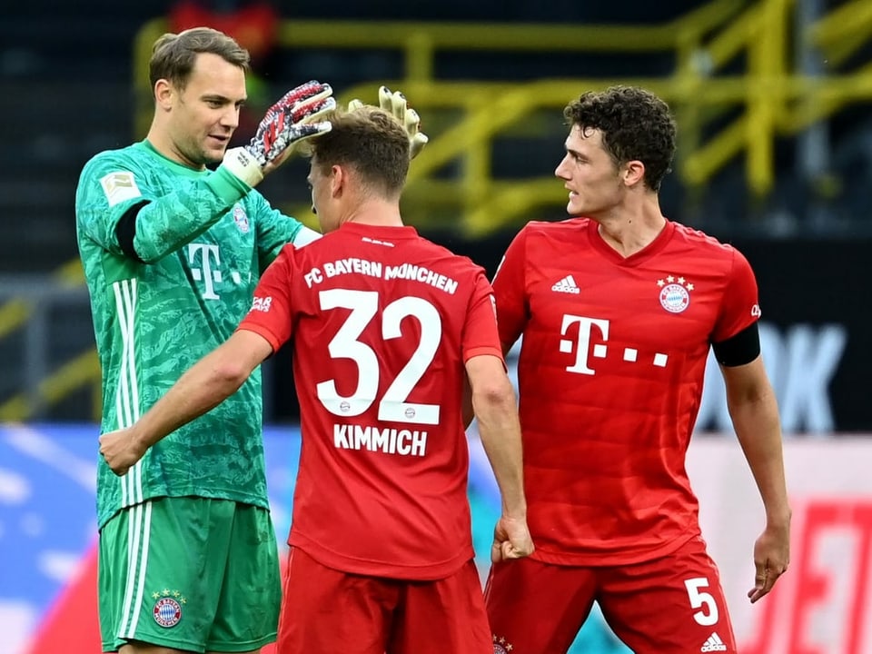 Internationale FussballNews BayernProfis verzichten bis Ende Saison