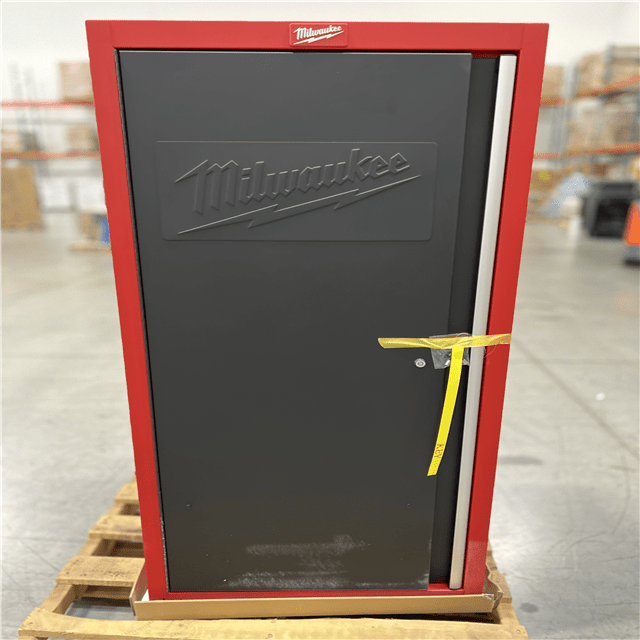 DALLAS LOCATION - MILWAKEE 27 HIGH CAPACITY STEEL LOCKER