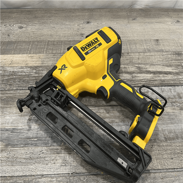 ASIS DEWALT 20V MAX XR LithiumIon Electric Cordless 16Gauge Angled