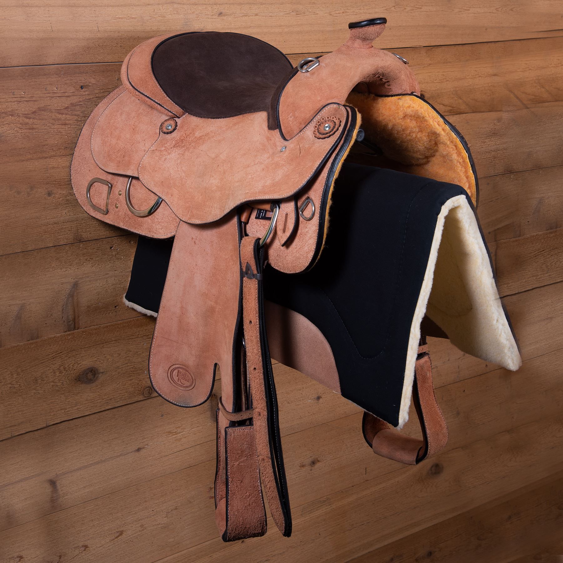 EasyUp® Wall Mount Saddle Rack with Pad Bar at Schneider Saddlery